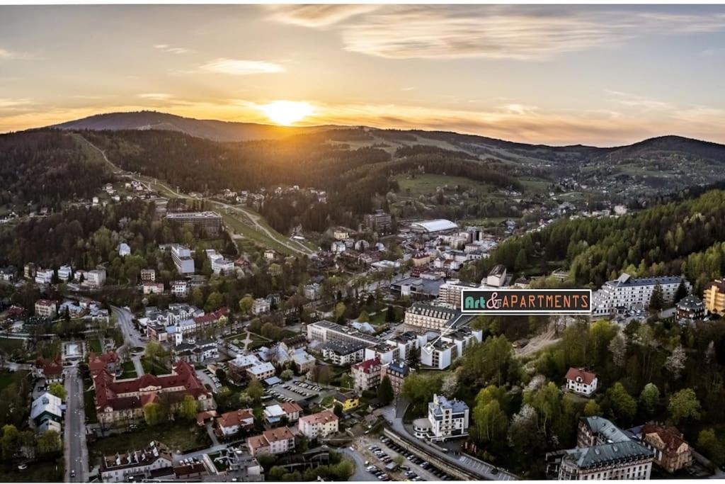 Art & High Studio Z Parkingiem Podziemnym Krynica-Zdrój Esterno foto